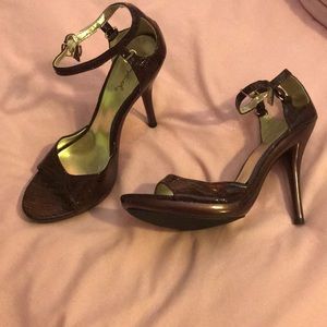 Qupid open toed heels